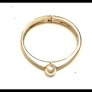 Jewelry - Pearl gold hinged bracelet Jewelry - Pearl gold hinged bracelet